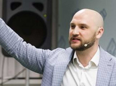 Владислав Челпаченко и ИнфоХит: инфоцыганский конвейер по выкачиванию денег из пенсионеров