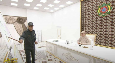 Гурбангулы Бердымухамедов строит себе шикарный мавзолей