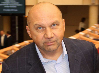 Олег Комаров: от зелёного борца до Единоросса с тенями ФАС и коммунальных скандалов