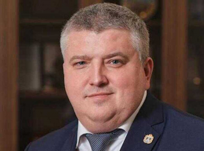 Дронов потратил 48 млн на кабинет, пока «Союз Автодор» и «СМУ-Дондорстрой» делили 28,5 млрд на убитых дорогах Новгородской области