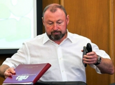 Вите надо выйти. «Таганский» заместитель председателя гордумы столицы УрФО Виктор Тестов расстанется с мандатом?