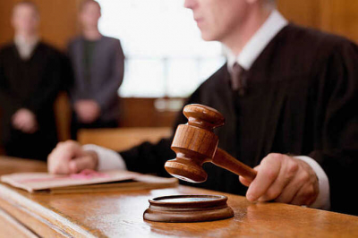 В Краснодаре стартовал суд над доверенным лицом бывшего главы крайсуда Владиславом Овчаренко по делу о попытке мошенничества