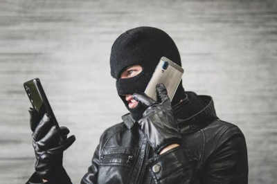 Сотрудница по ошибке перевела значительную сумму мошенникам от лица учредителя