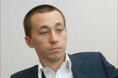 Максим Воробьёв и наследие Шойгу: владельцы &laquo;Самолёта&raquo; покидают капитал после дачи показаний в Минобороны