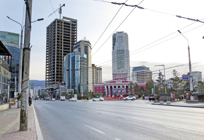 Вместо Ленина - Чингисхан, вместо Москвы - Сеул. Гуляем по центру Улан-Батора