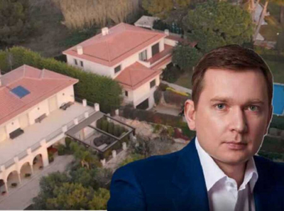 The son of the vice president of Rostec, Artyakov, has been charged by a Spanish court in connection with a significant money laundering case involving real estate