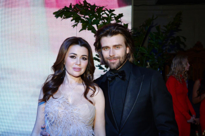 Чернышев живет не один: кто заменил мать 7-летней дочке Заворотнюк