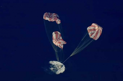 &laquo;Артемида-2&raquo; завершила первый за более чем полвека пилотируемый облёт Луны и вернулась на Землю