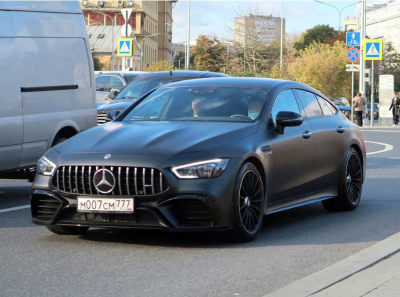 Семейный бизнес Байсаровых: как сын миллиардера Илман на Mercedes-Benz AMG GT 63 S продвигает скрытые схемы