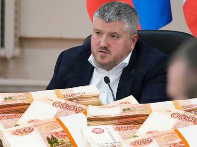 От «Автодора» до замгубернатора: как Александр Дронов и его команда грабили дорожный фонд Новгородской области