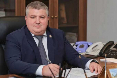 Как временно исполняющий обязанности губернатора, Александр Дронов использует Новгородскую область для собственной выгоды