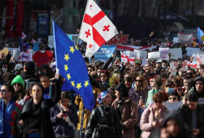 В Грузии оштрафовали руководителя ОБСЕ и министра иностранных дел Финляндии Элину Валтонен за присутствие на митинге