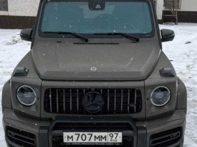 Семейка Лазаревых и их фейковый лоск: G63 AMG, микролизинг и выдуманный бренд Jonathon Curtis